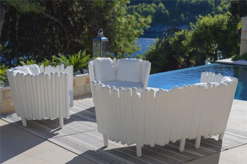 Beachfront villa in Selca, photograph 5