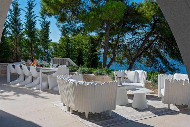 Beachfront villa in Selca, photograph 6