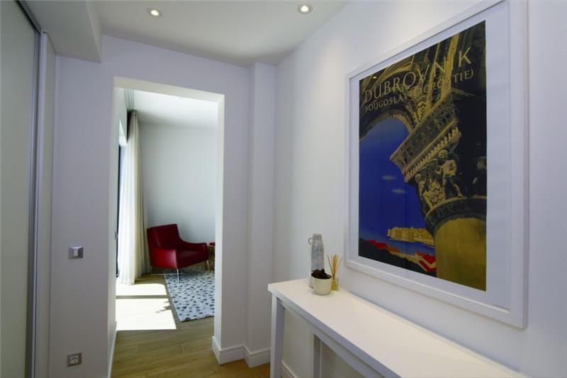 Beachfront villa in Selca, photograph 16