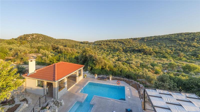 Sea-view villa in Ciovo, photograph 3