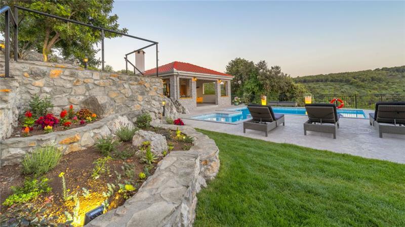 Sea-view villa in Ciovo, photograph 8