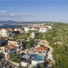 4 Bedroom Villa with Pool and Sea View on Ciovo Island, sleeps 7-11 