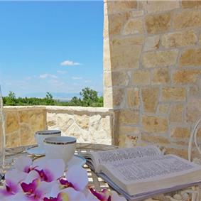 3 Bedroom Villa with Pool near Privlaka, Zadar Region, sleeps 6-8