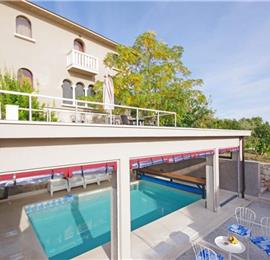5 Bedroom Seaside Villa with Heated Pool on Ciovo nr Trogir, sleeps 10-13