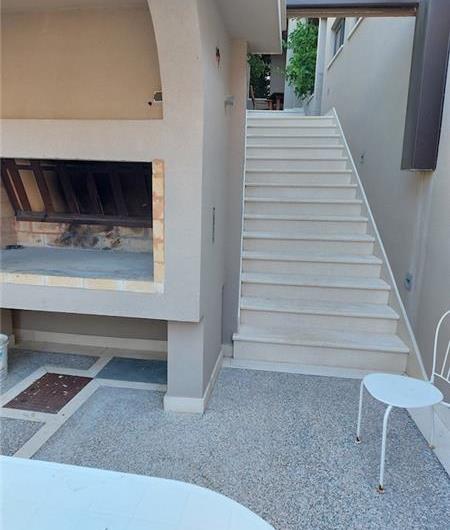 4 Bedroom Seaside Villa with Heated Pool on Ciovo nr Trogir, sleeps 7- 10