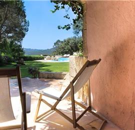 4 Bedroom Villa with Pool in seaside Capriccioli, Sleeps 8