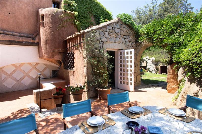 Sea-view villa in Sardinia, photograph 9