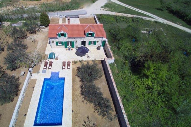 3 Bedroom Villa with Pool in Zadar, Sleeps 6-8