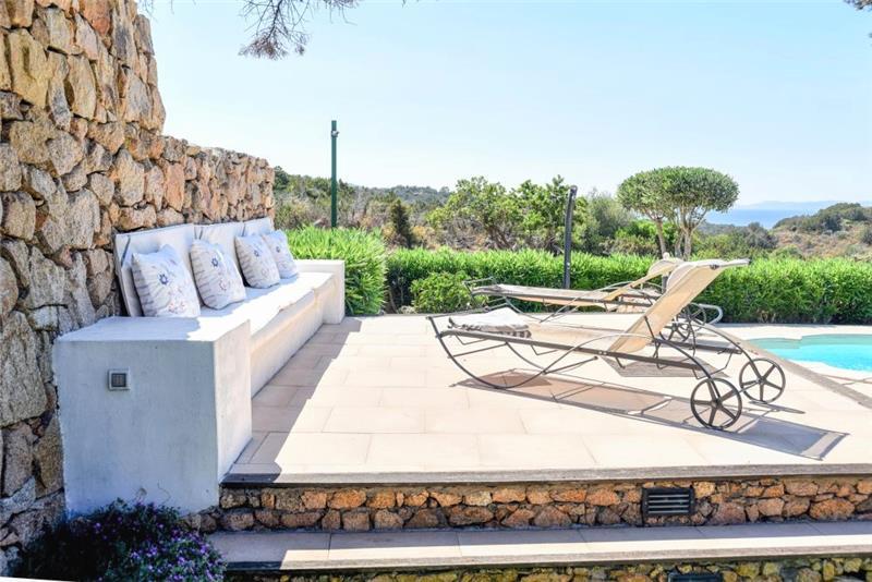 Sea-view villa in Sardinia, photograph 23
