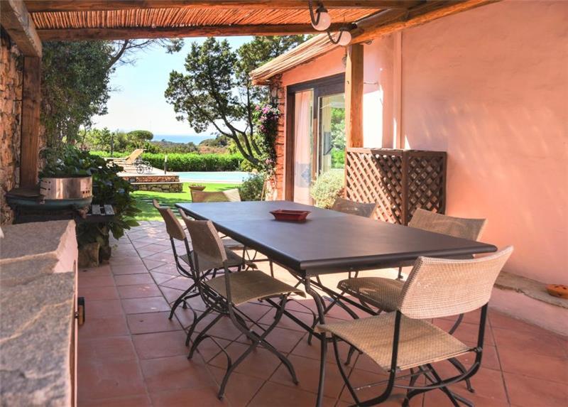 Sea-view villa in Sardinia, photograph 5