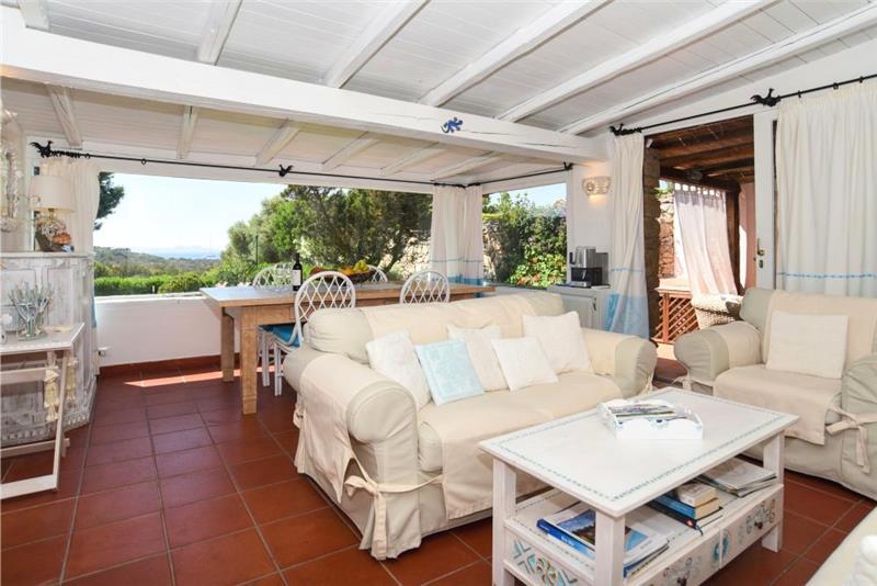 Sea-view villa in Sardinia, photograph 7