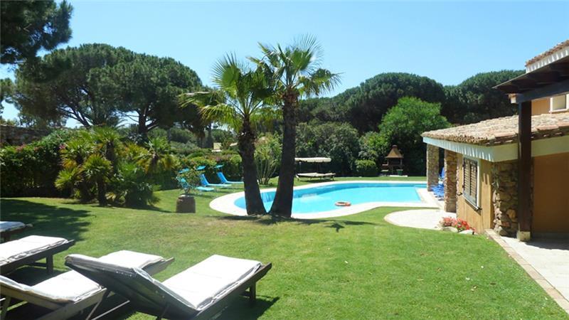 Villa in Sardinia, photograph 1