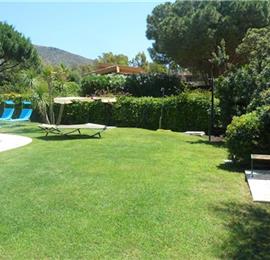 6 Bedroom Villa with Pool near Villasimius, Southern Sardinia, sleeps 12