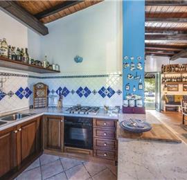 3 Bedroom Villa with Pool near Oliena, sleeps 6