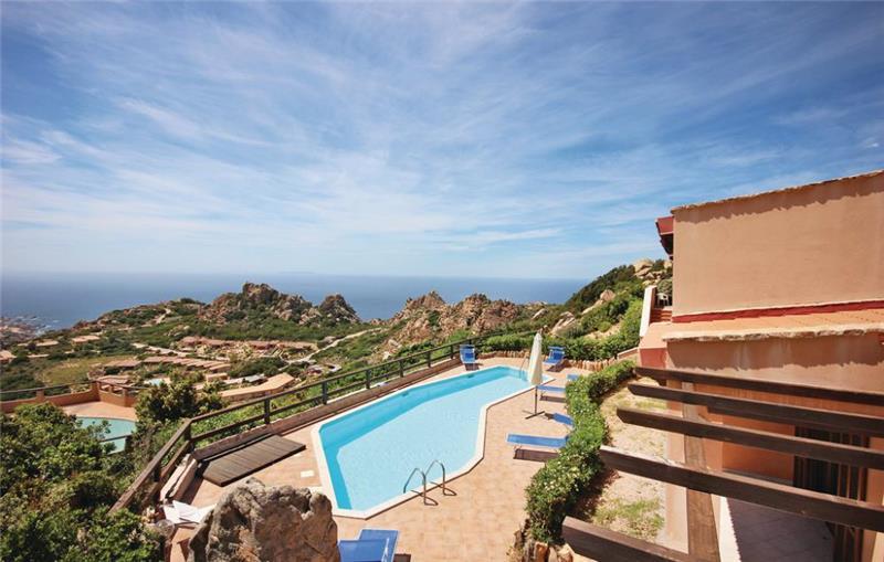 Sea-view villa in Sardinia, photograph 1
