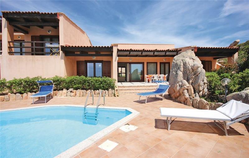 Sea-view villa in Sardinia, photograph 4