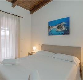 3 Bedroom Apartment with Pool in Costa Paradiso, sleeps 6-8