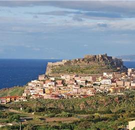 1 Bedroom Apartment in Lu Bagnu near Castelsardo, sleeps 2-4