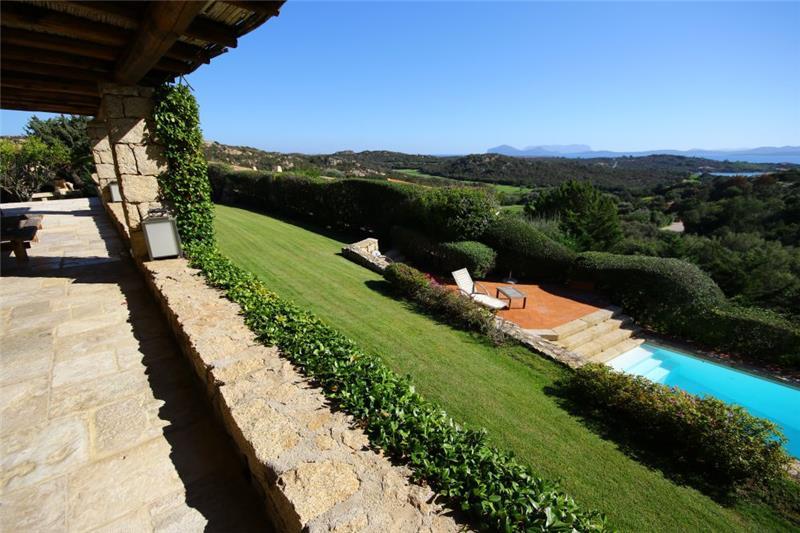 Sea-view villa in Sardinia, photograph 22
