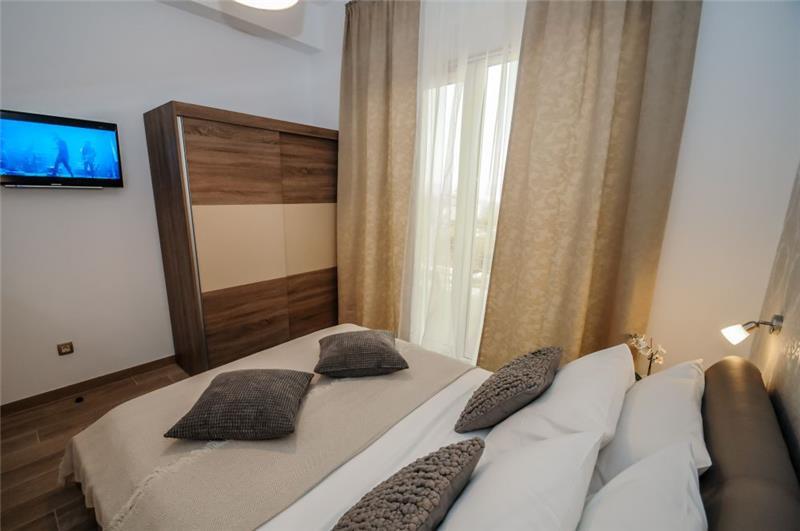 Sea-view villa in Opatija, photograph 14