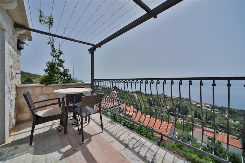 Sea-view villa in Krstac, photograph 14