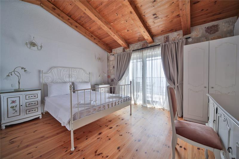 Sea-view villa in Krstac, photograph 18