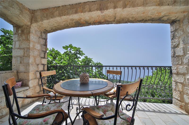 Sea-view villa in Krstac, photograph 7