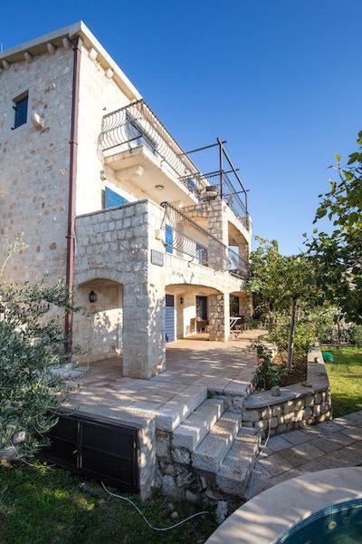 Sea-view villa in Krstac, photograph 20