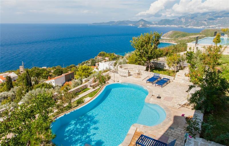 Sea-view villa in Krstac, photograph 1