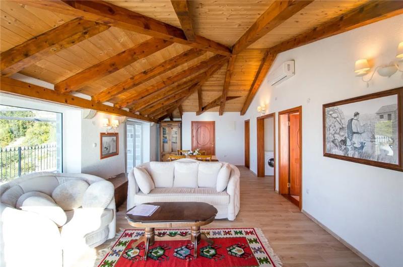 Sea-view villa in Krstac, photograph 4