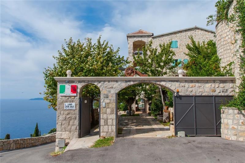 Sea-view villa in Krstac, photograph 19