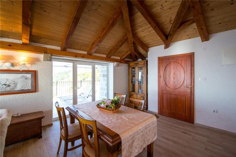 Sea-view villa in Krstac, photograph 13