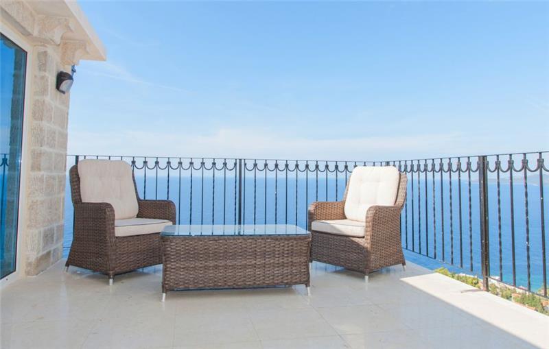Sea-view villa in Krstac, photograph 17