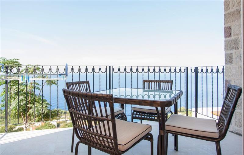Sea-view villa in Krstac, photograph 17
