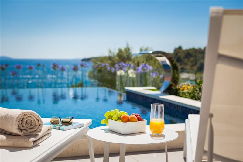 Beachfront villa in Ciovo, photograph 4