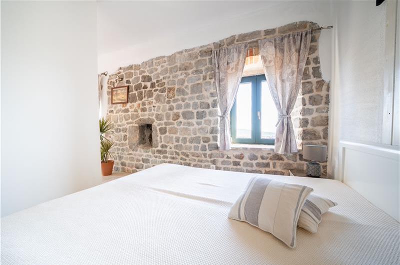 2 Bedroom Apartment with Shared Pool in Kotor Bay, Montenegro, Sleeps 4