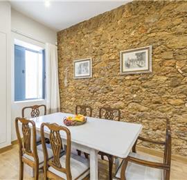 2 Bedroom Apartment with Shared Pool & Sea Views near Olhao, sleeps 4