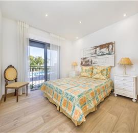 3 Bedroom Villa with Shared Pool & Sea Views near Olhao, sleeps 6