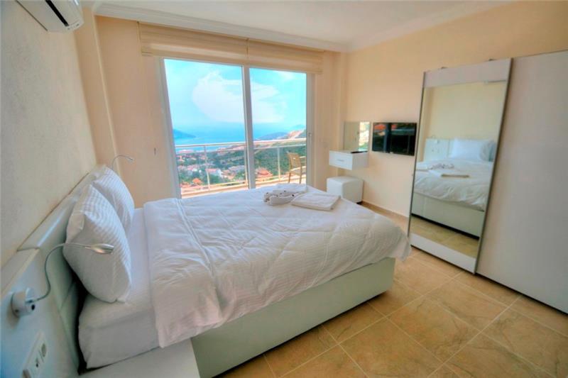 Sea-view villa in Kalkan, photograph 10