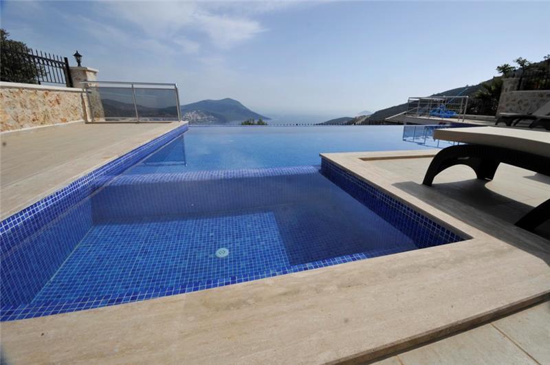Sea-view villa in Kalkan, photograph 24
