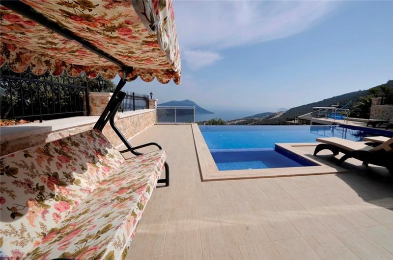 Sea-view villa in Kalkan, photograph 23