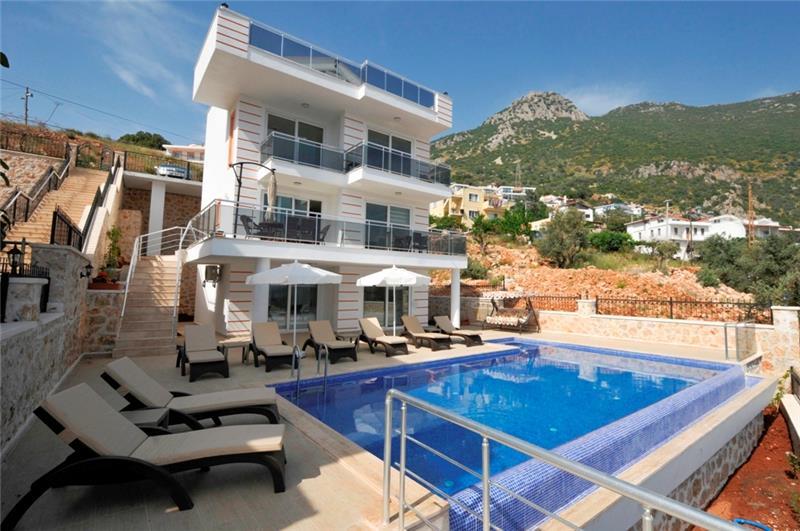 Sea-view villa in Kalkan, photograph 1