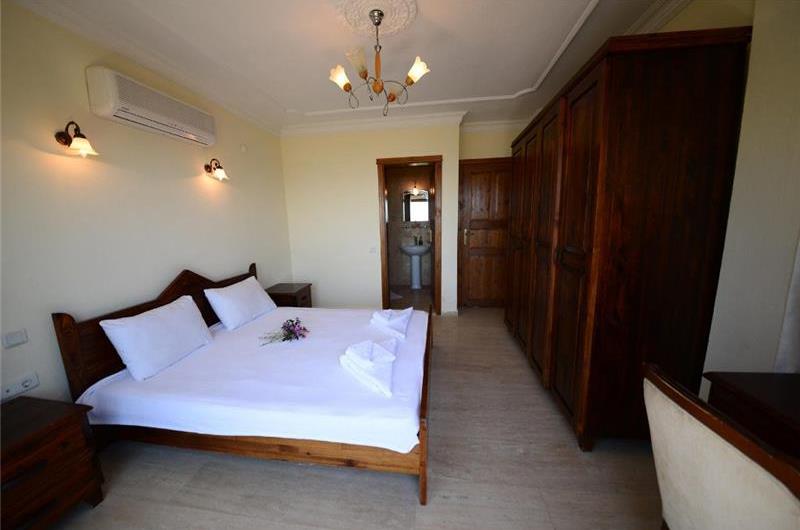 5 Bedroom Villa with Pool in Kalkan, Sleeps 10