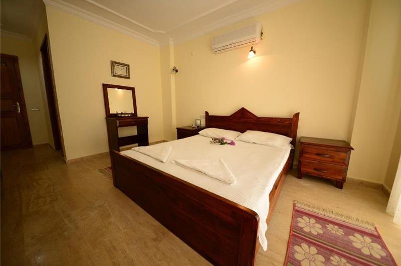 5 Bedroom Villa with Pool in Kalkan, Sleeps 10