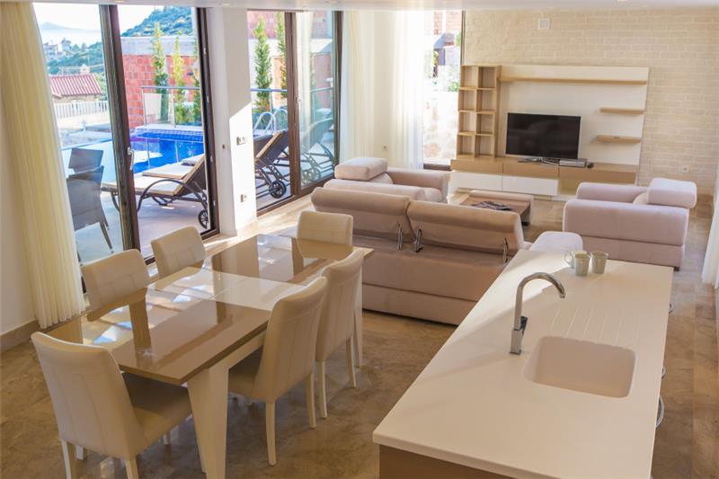 Sea-view villa in Kalkan, photograph 5