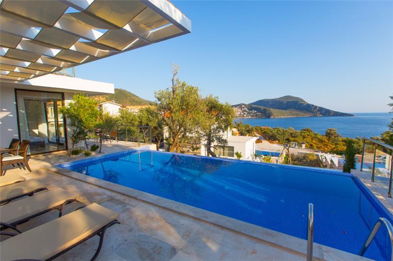 Sea-view villa in Kalkan, photograph 19