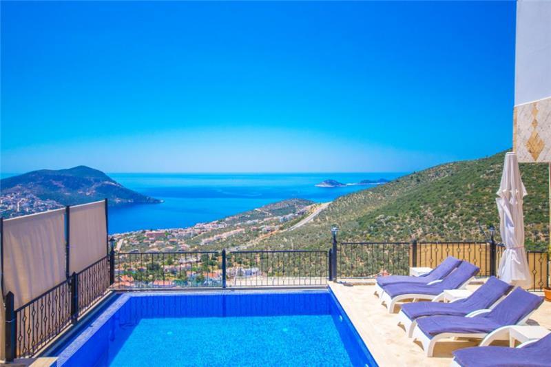 Sea-view villa in Kalkan, photograph 3