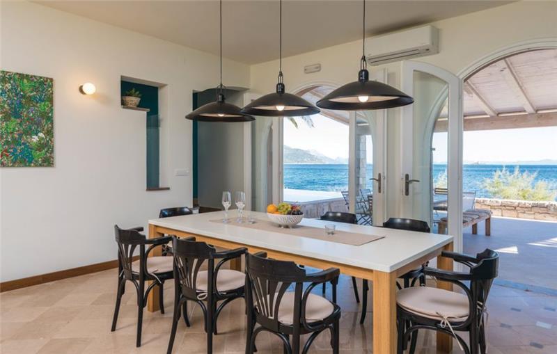 Sea-view villa in Orebic, photograph 11
