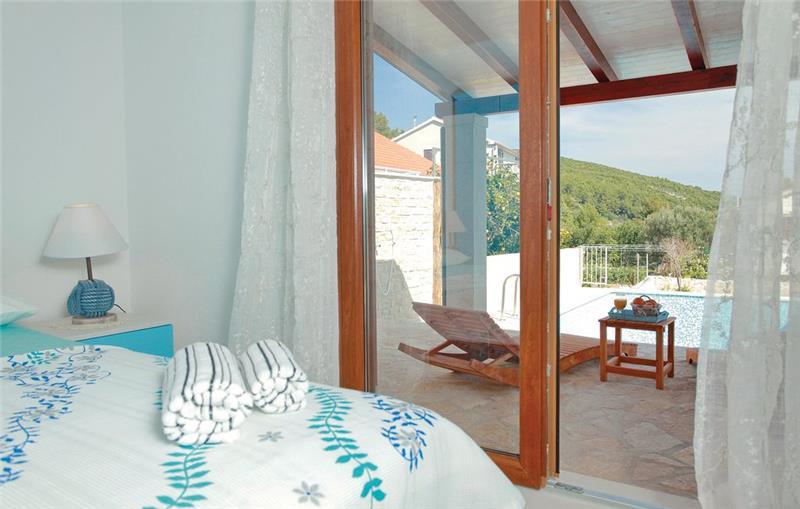 Sea-view villa in Prizba, photograph 16