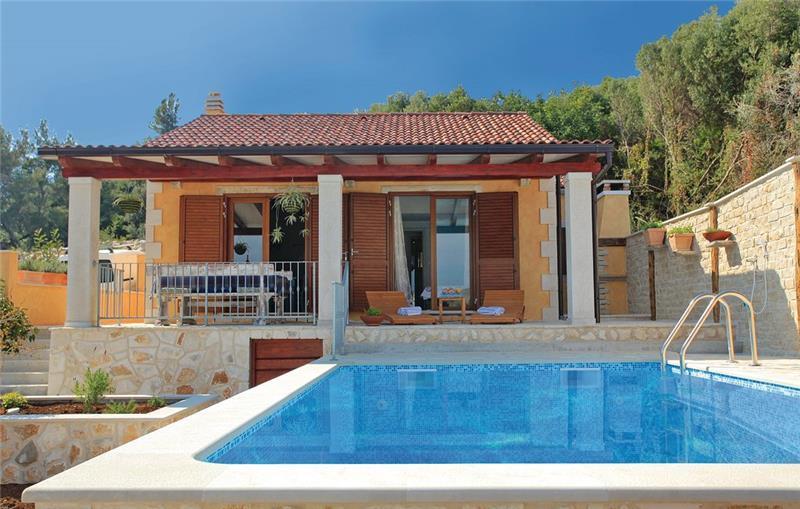 Sea-view villa in Prizba, photograph 20